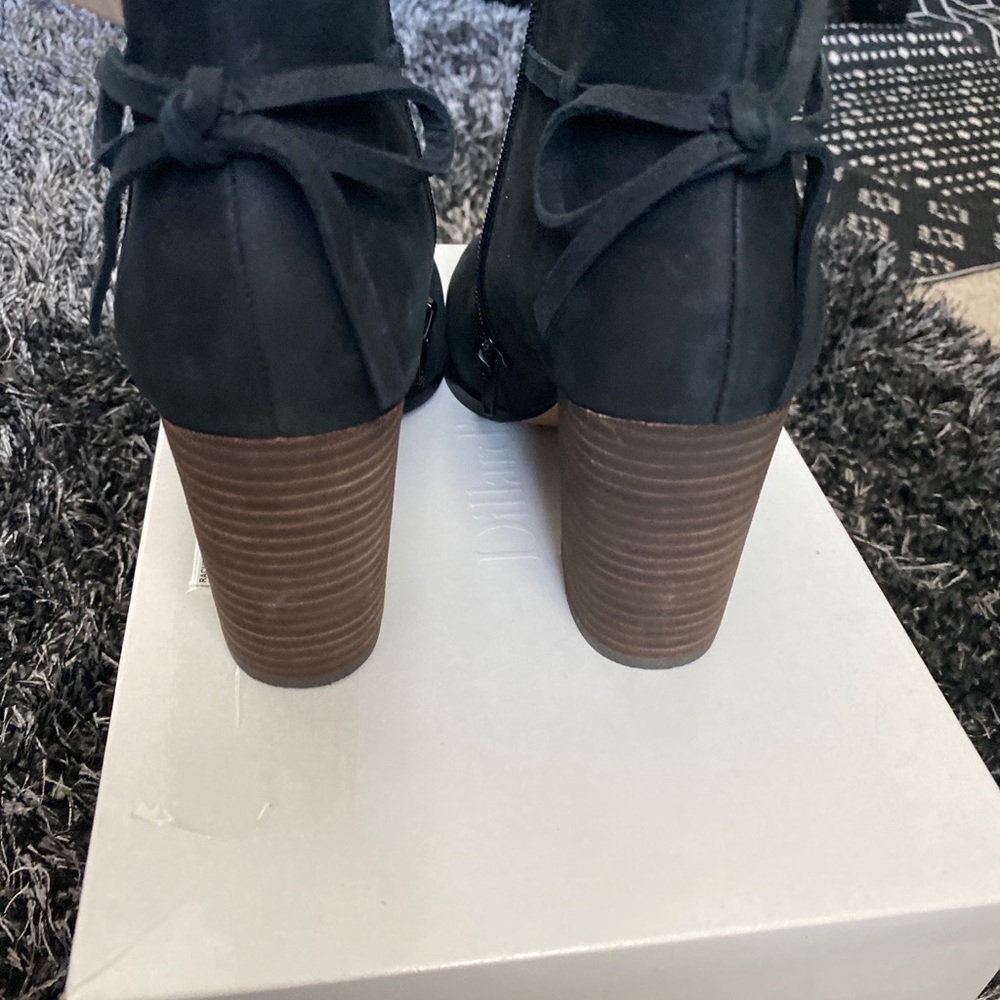 Gibson Latimer Booties - image 3